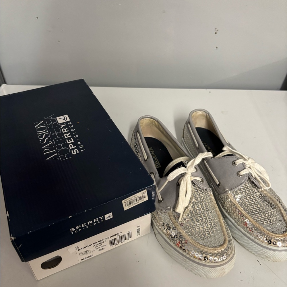 Sperrys woman